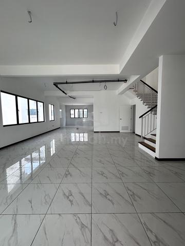 Bukit Banyan End Lot 2 Storey Terrace for Sale 1