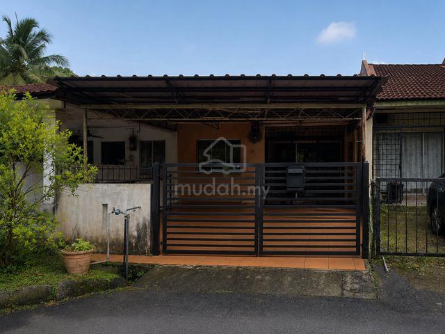 Seremban 2, Teres Setingkat Garden Homes 1