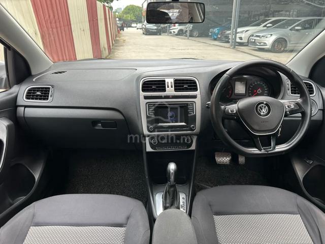 2017 Volkswagen VENTO 1.6 COMFORTLINE (A) FLOAN - 4