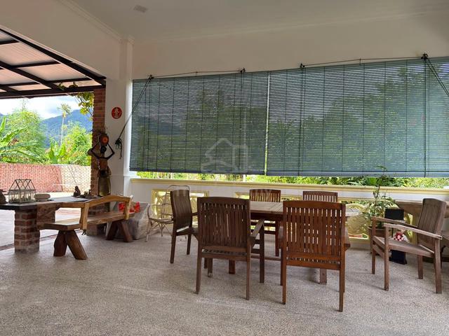 Penang Balik Pulau corner Bungalow with 21k S/F land for Sales . 1