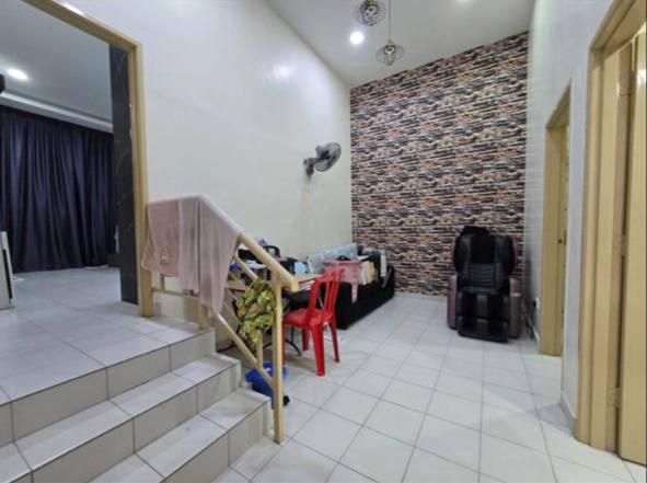 Bandar Putra, Kulai, Double Storey, partial furnished, Renovated 1