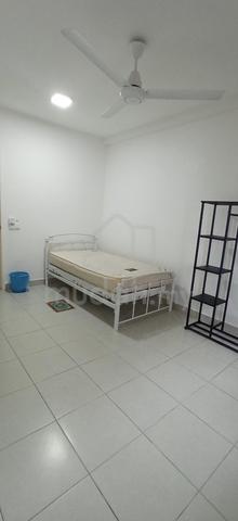 room for rent master bedroom 1