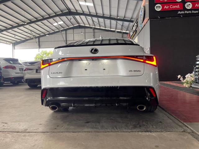 2021 Lexus IS300 2.0 F-SPORT (A) - 4