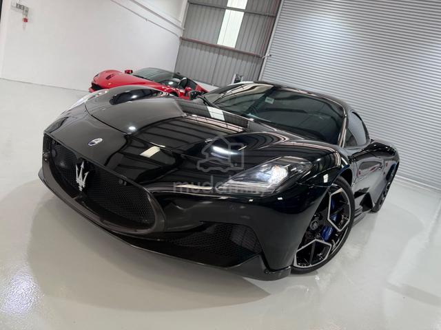 2022 Maserati MC20 3.0 600 km done Like New - 4