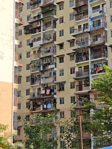 Pangsapuri Seri Nilam (Ampang) 1