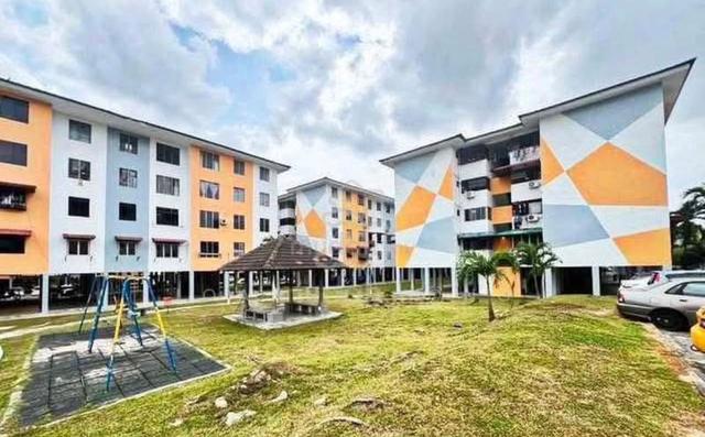 Flat Sri Lanang (Desa Tebrau) 1