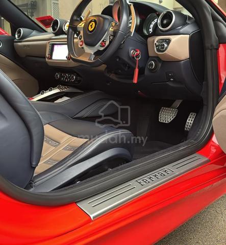 2014 Ferrari CALIFORNIA T 3.9 (A) - 4