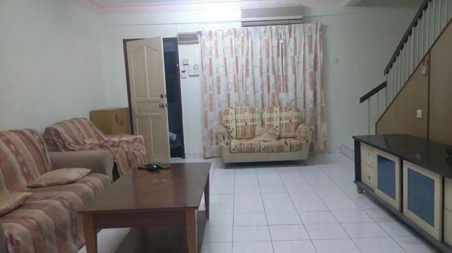2 STY KOTA PERDANA , SERDANG , PUNCAK JALIL , SERI KEMBANGAn UPM LRt 1