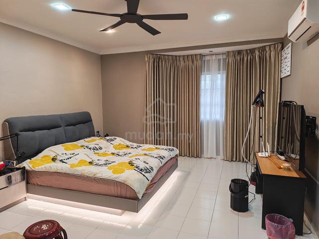 Fully Renovated Taman Buana Perdana PJS 3 2.5 Storey Endlot For Sale 1