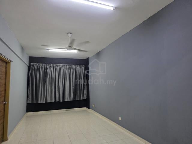 Jelutong Apartment @ Selayang Heights 1