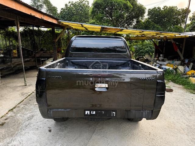 TOYOTA HILUX DOUBLE Cab 2.5 MT (2009) - 4