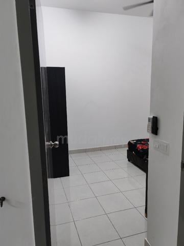 Cozy aircond room with window 1