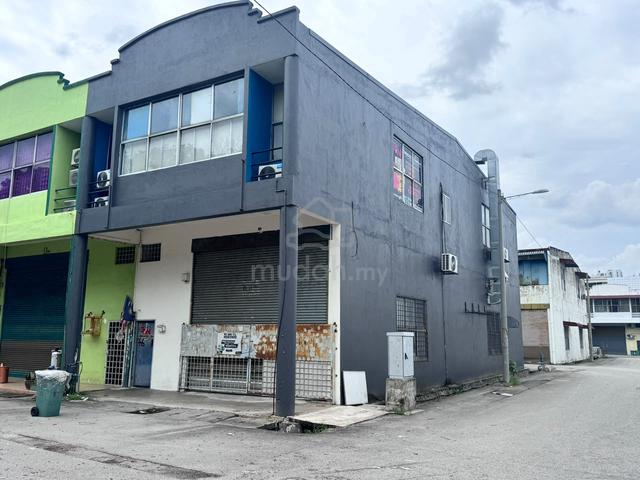 2 storey link Factory Jalan PBS 14/4 Tmn Perindustrian Bukit Serdang, 1