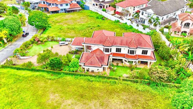 Tanah luas 14,789 sqft – sangat rare & premium 1