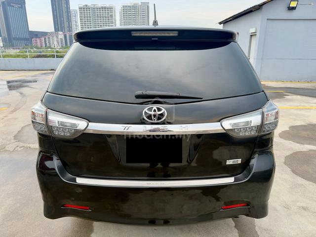 Toyota WISH 1.8 S (A) - 5
