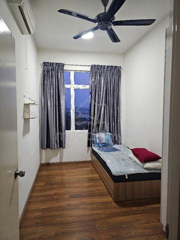 NUSA HEIGHTS APARTMENT ✨ 🛏️ Medium Room Single bed🌤🌄Unblocked view. 1