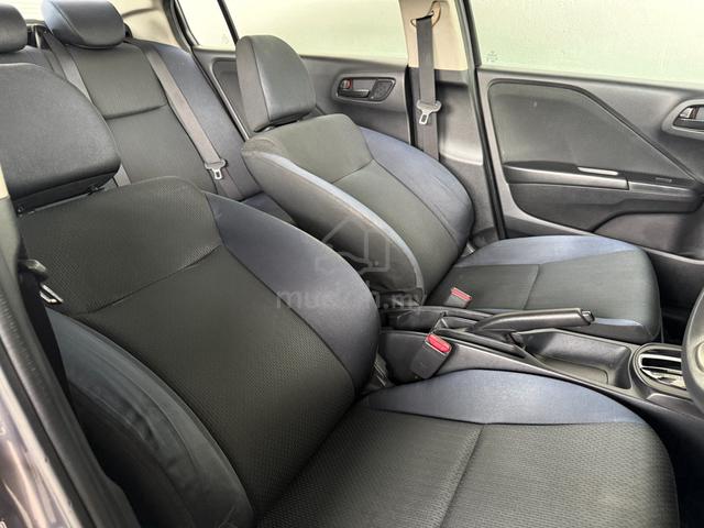 Honda City 1.5 Facelift (A) High Grade Sedan - 4