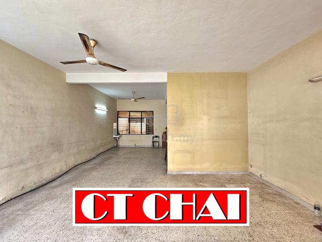 CONCRETE & NON-SPLIT LEVEL l 2-STY TERRACE GREENLANE, LINTANG DELIMA 1