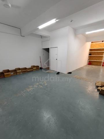 Half Shop For Rent 1