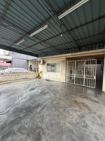 Direct owner  @Jalan Kampung Pisang 1