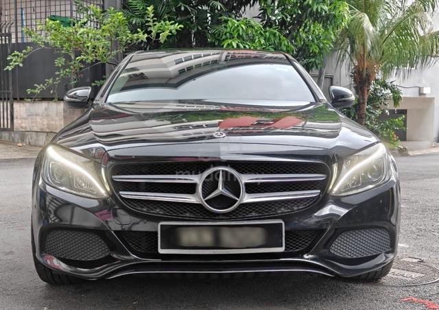2017 Mercedes Benz C200 AVANTGARDE TURBO (CBU) - 2