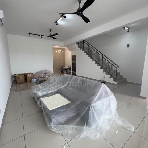 House For Rent / Bandar Putra Kulai / 2 Storey / Brand New / Airport 1