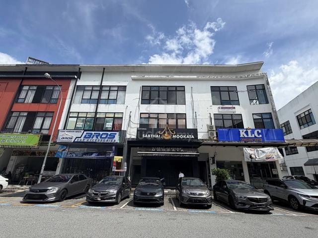 Taman Bukit Indah Three Storey Renovated Shop (2nd Floor)Good Location 1