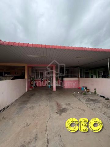 Long Car Porch Single Storey Terrace House at Taman Nilam Tanjung. 1