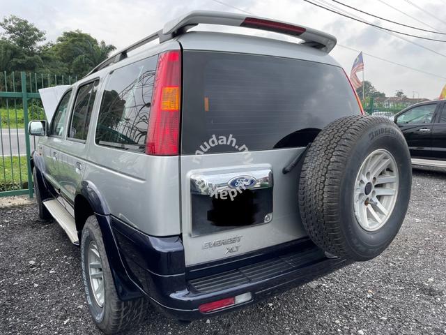 Ford EVEREST 2.5 4x4 MANUAL 4 WHEEL DRIVE - 3