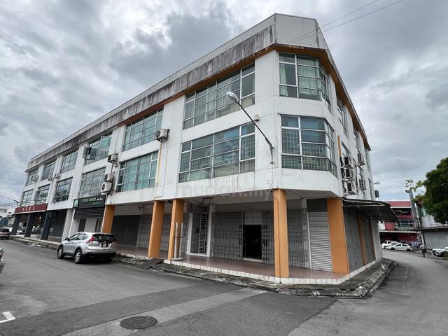 CORNER, 3 Storey Shoplot, JALAN DOGAN 1