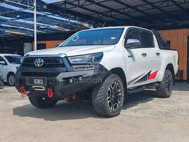 2021 Toyota HILUX 2.4 V (AUTO) WITH FULL SET BAR - 4