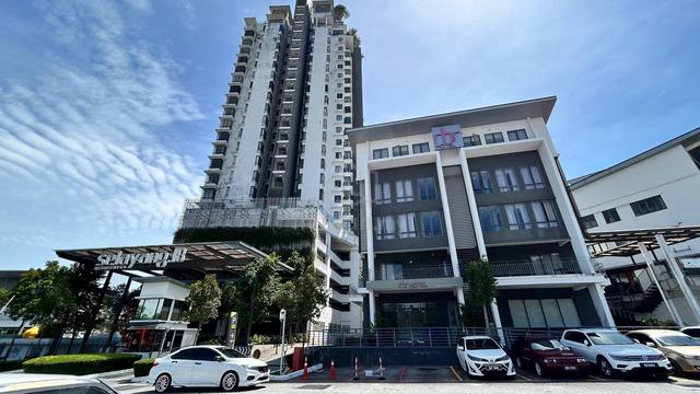 End Lot 2nd Floor Shoplot Selayang 18, Bandar Baru Selayang 1