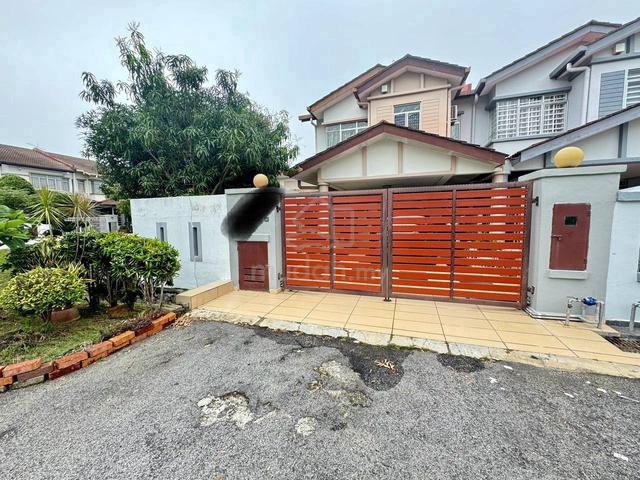 CORNER LOT & EXTENDED KITCHEN 2 Sty Putra Tropika Bdr Seri Putra Bangi 1