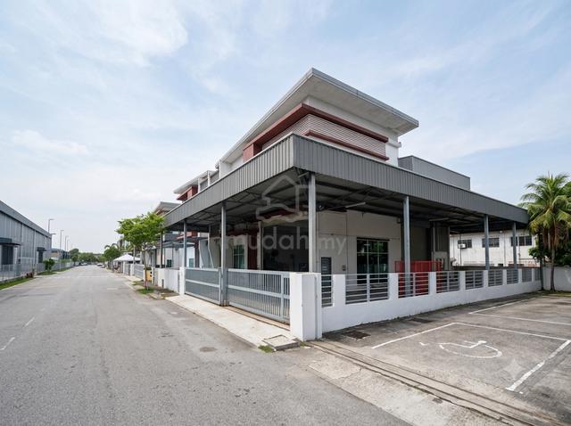 High Ceiling Warehouse Easy Access To Pork Klang | Warehouse + Office 1