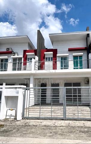 NON BUMI LOT! 2 Storey Terrace, Irises Bandar Springhill, Port Dickson 1