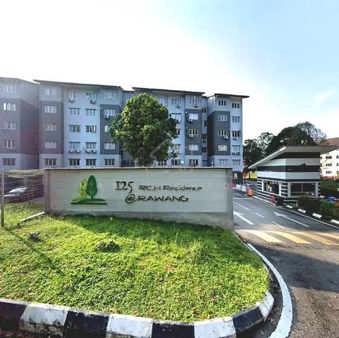 ​🌟 ROOM FOR RENT: Middle Room at Rawang Putra 🌟 1