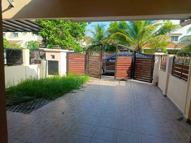 [NEAR KK BANGI] FULLY FURNISHED 2STRY HOUSE SEKSYEN 3 FoR RENT 1