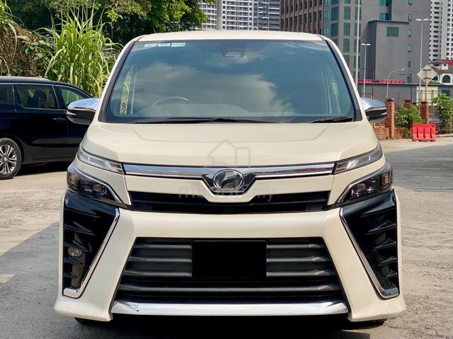 2019 Toyota VOXY 2.0 ZS KIRAMEKI II 7-SEATER FL - 3