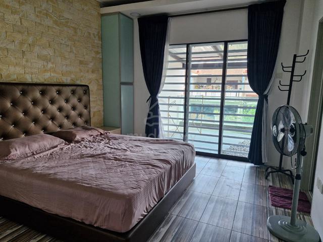 Taman Nusa Perintis 2-Master room for rent 1
