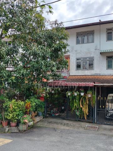 3 Storey Taman Dagang Ampang Selangor Near LRT Ampang 1