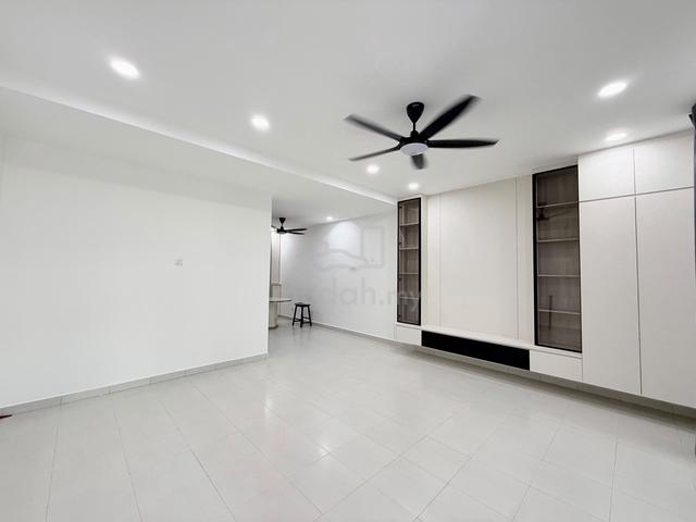Jp Perdana La Garden Double Storey Renovated Well Condition South Unit 1