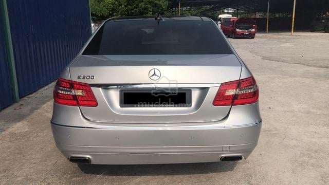 2012 Mercedes Benz E300 3.0 (loan kedai) - 2