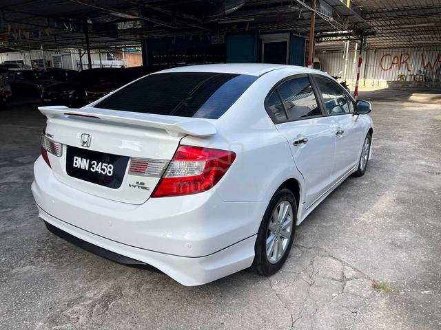 2015 Honda CIVIC 1.8 S FACELIFT (A) - 5