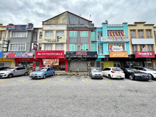 PRIME AREA RENOVATED 3 Storey Shop Office Seksyen 9 Bandar Baru Bangi 1
