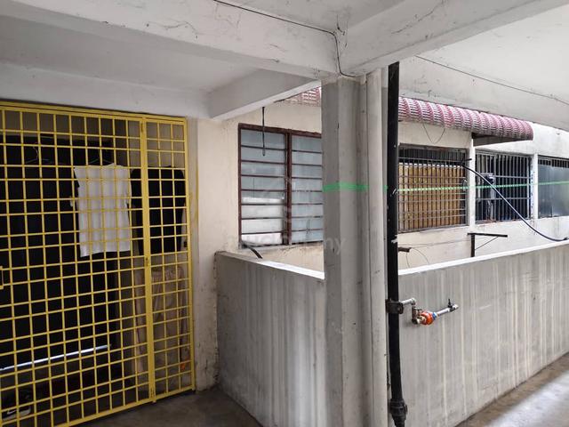 Taman Mengkudu Flat 1
