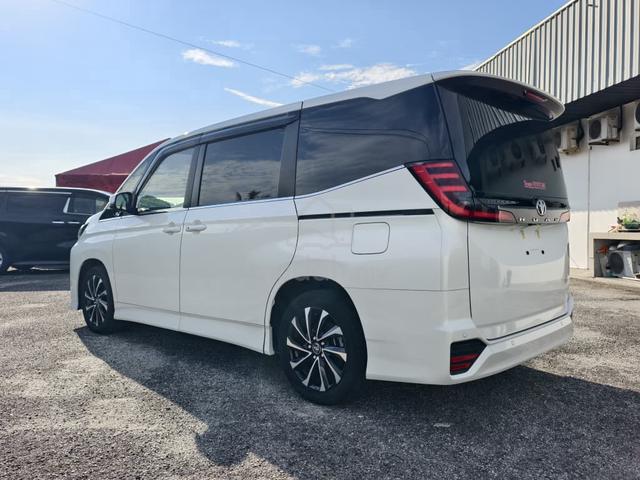 2022 Toyota NOAH 2.0 SZ (A) - 4