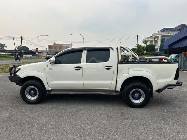 2010 Toyota HILUX 2.5 G MY05 KUN25R FACELIFT (M) - 5
