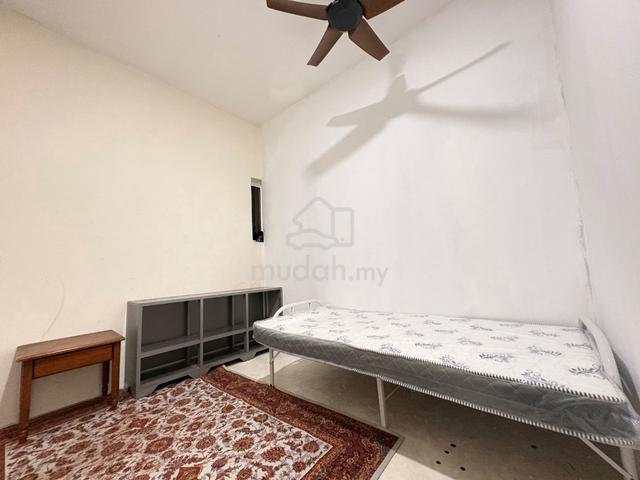 Selangor Shah Alam Fully Furnished 1-Storey Terraced House For Rent 1