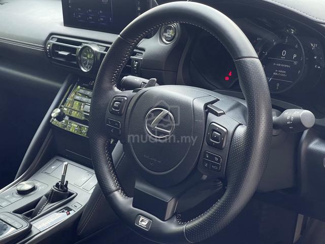 [18K KM] 2023 LEXUS IS300 2.0 F SPORT Black INT - 5