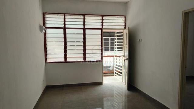Alma Permata Flat 1